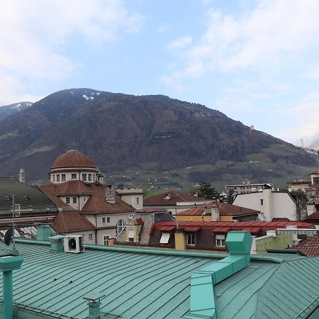 Ferienwohnung Ausblick Kleinjuwel Mit Panoramablick + Garage Meran Exterior foto