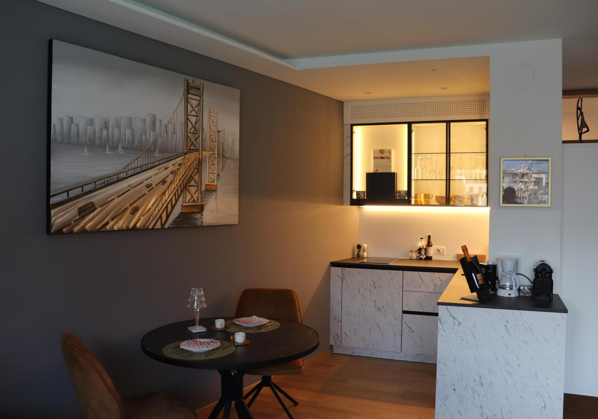 Ferienwohnung Ausblick Kleinjuwel Mit Panoramablick + Garage Meran Exterior foto