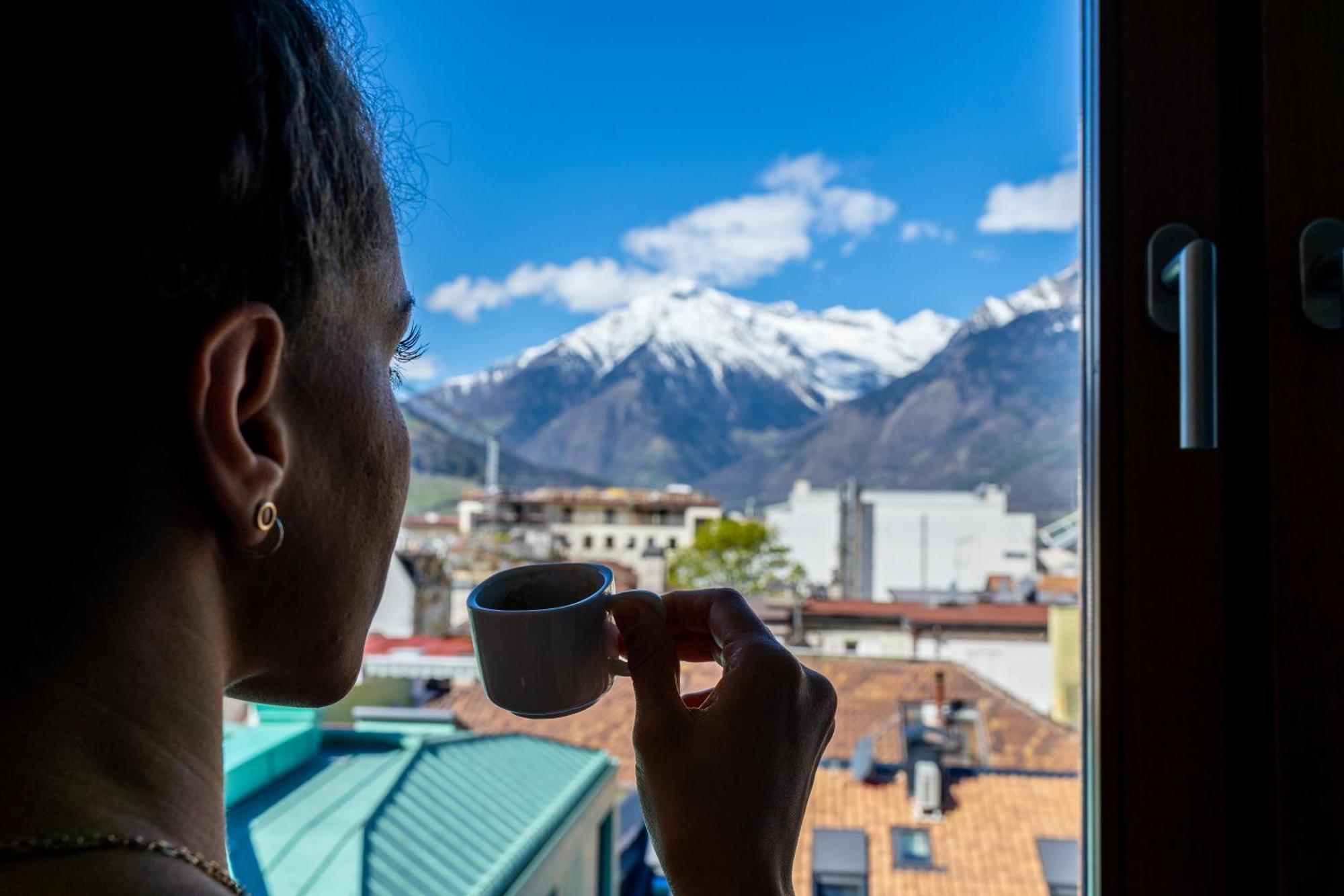Ferienwohnung Ausblick Kleinjuwel Mit Panoramablick + Garage Meran Exterior foto