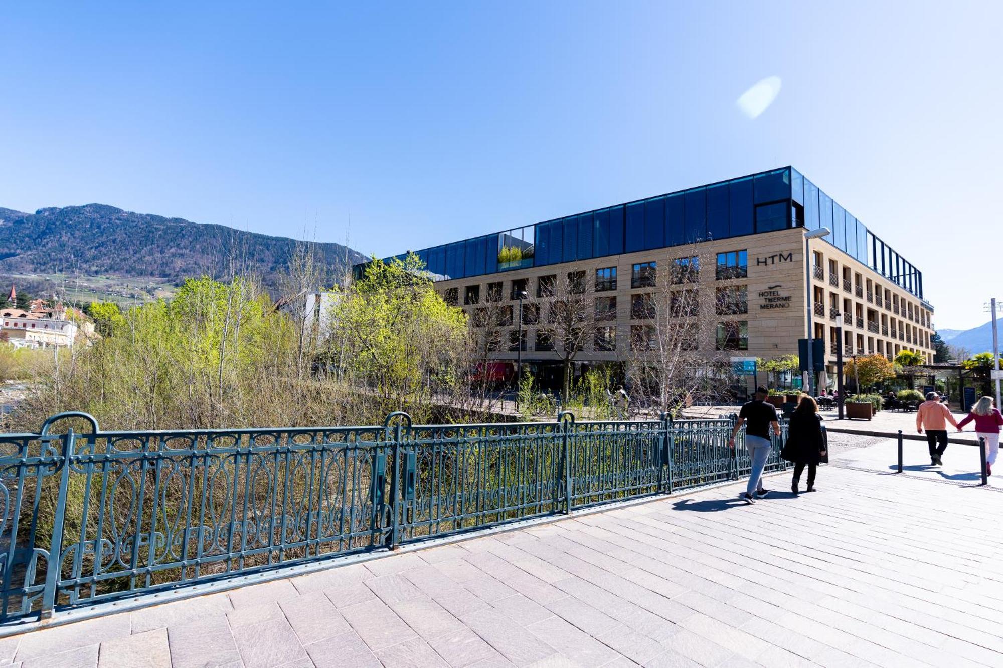 Ferienwohnung Ausblick Kleinjuwel Mit Panoramablick + Garage Meran Exterior foto