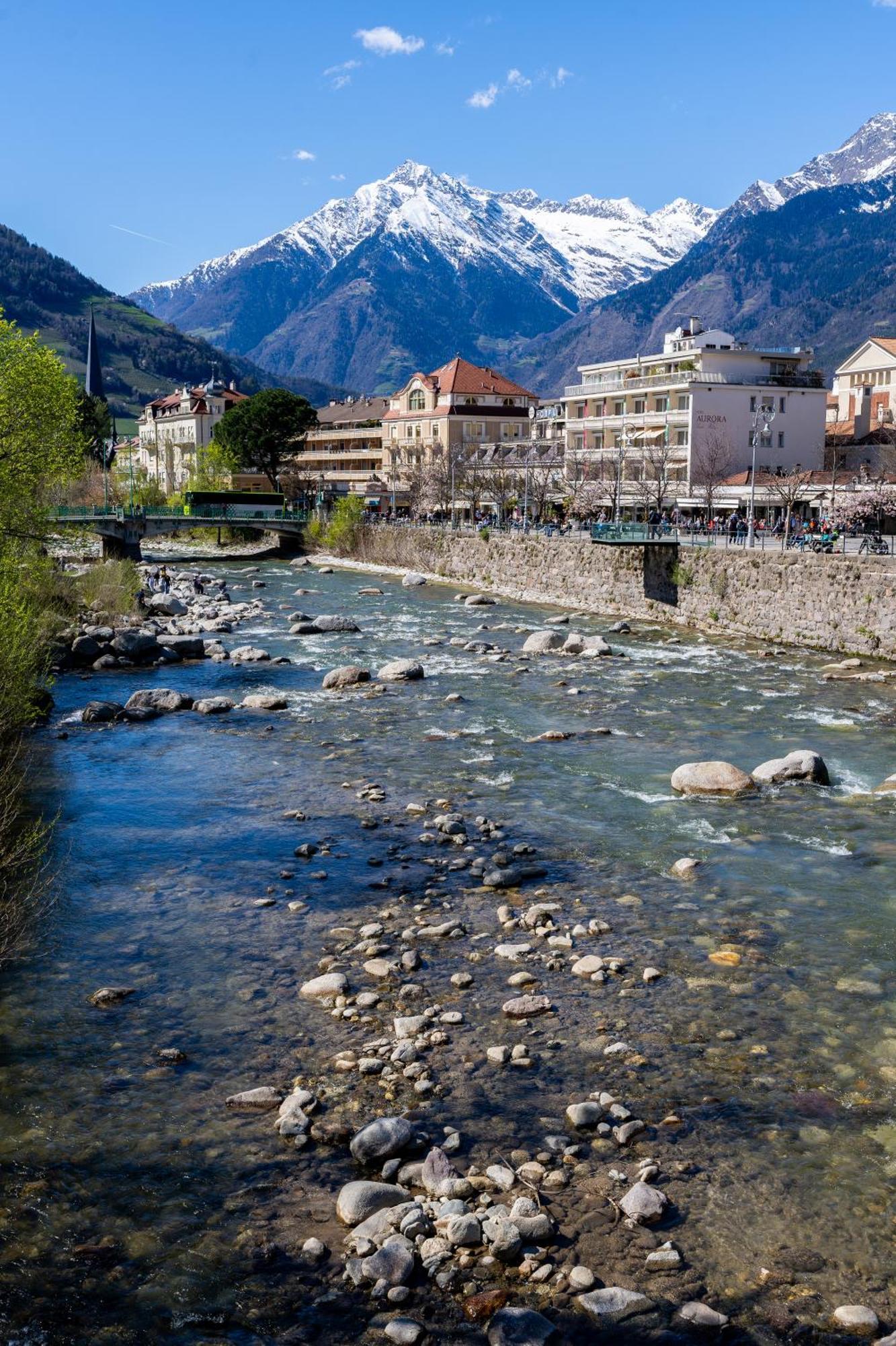 Ferienwohnung Ausblick Kleinjuwel Mit Panoramablick + Garage Meran Exterior foto