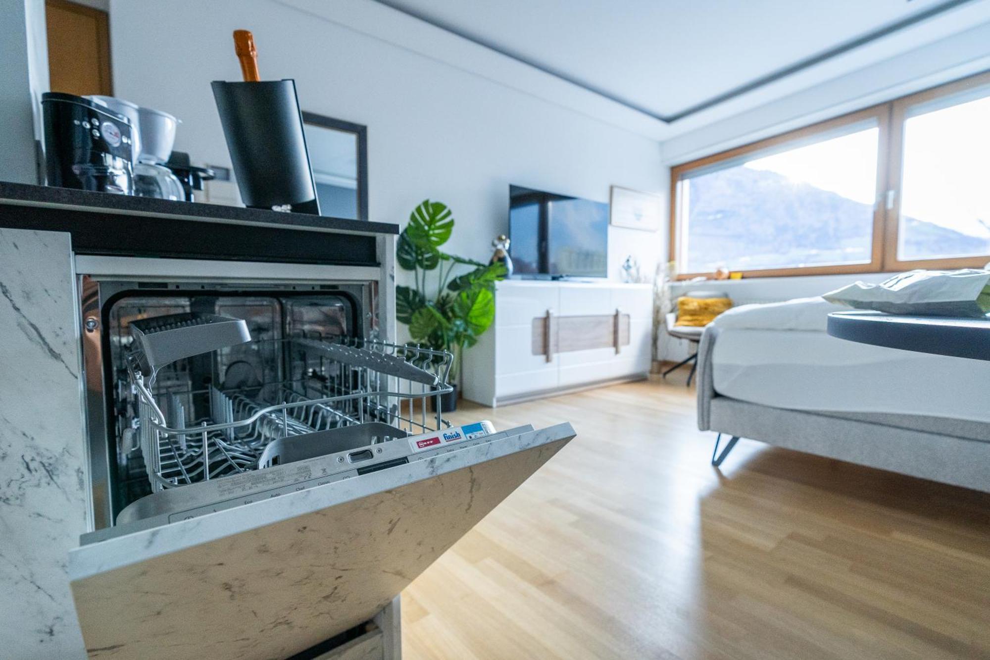 Ferienwohnung Ausblick Kleinjuwel Mit Panoramablick + Garage Meran Exterior foto