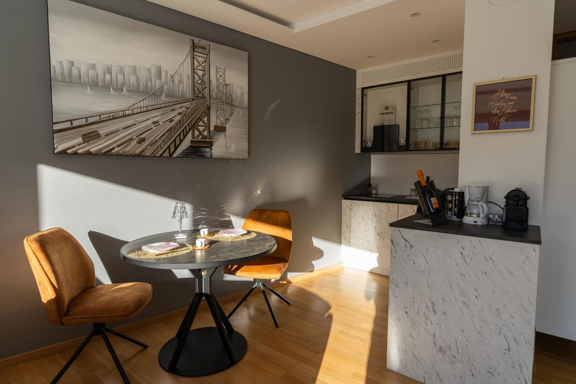 Ferienwohnung Ausblick Kleinjuwel Mit Panoramablick + Garage Meran Exterior foto